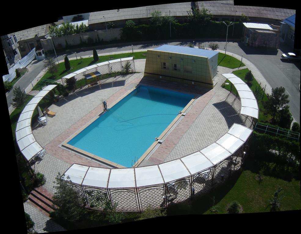 Golden Dragon Aparthotel Biskek Kültér fotó