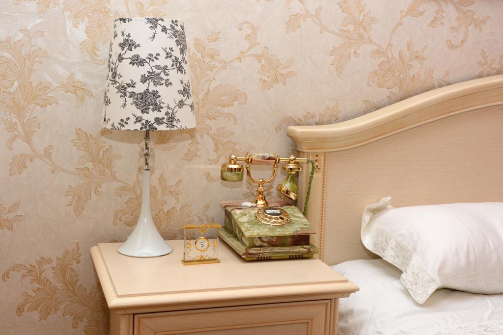 Golden Dragon Aparthotel Biskek Kültér fotó
