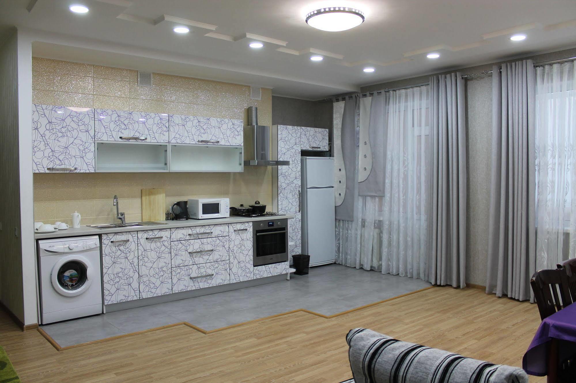 Golden Dragon Aparthotel Biskek Kültér fotó